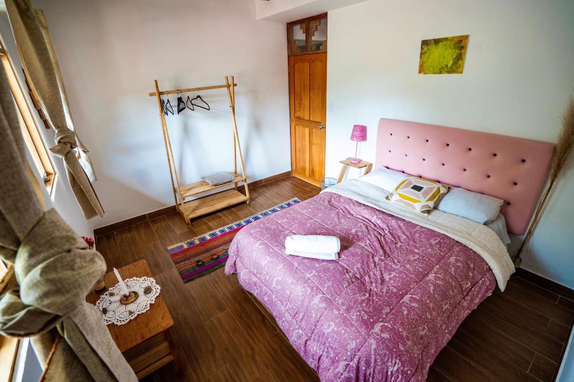 Blue Lotus Retreat Center Bed & Breakfast Pisac Bagian luar foto